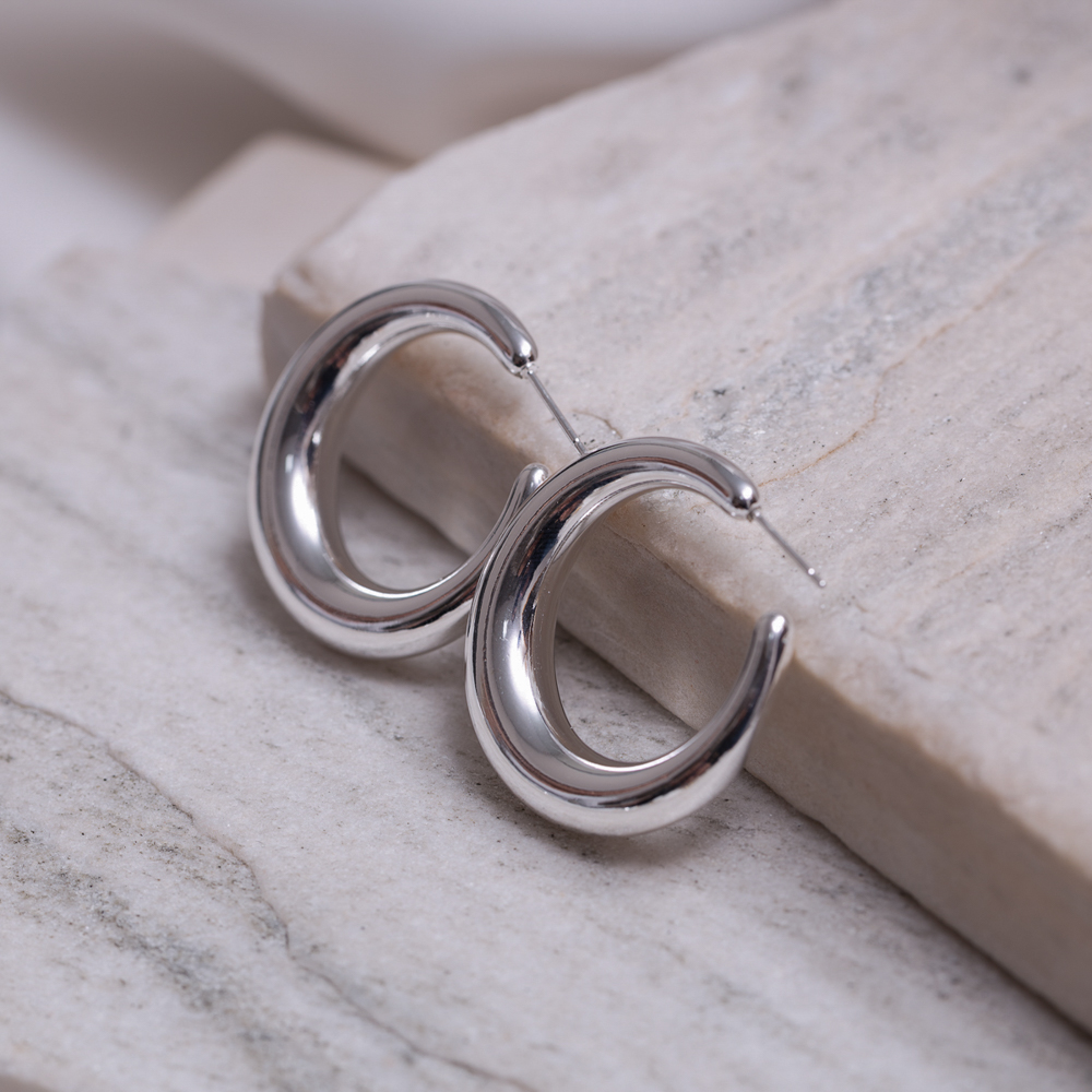 BRINCO ARGOLA MEIA LUA BANHO PRATA BRINCO ARGOLA MEIA LUA BANHO PRATA