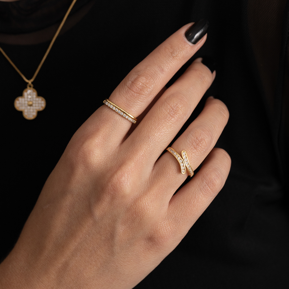 ANEL PRIMAVERA CRAVEJADO COM ZIRCÔNIAS CRISTAIS BANHO OURO 18K ANEL PRIMAVERA CRAVEJADO COM ZIRCÔNIAS CRISTAIS BANHO OURO 18K