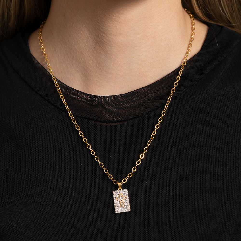 COLAR CRUZ PLAQUINHA CRAVEJADO COM ZIRCÔNIAS CRISTAIS BANHO OURO 18K COLAR CRUZ PLAQUINHA CRAVEJADO COM ZIRCÔNIAS CRISTAIS BANHO OURO 18K