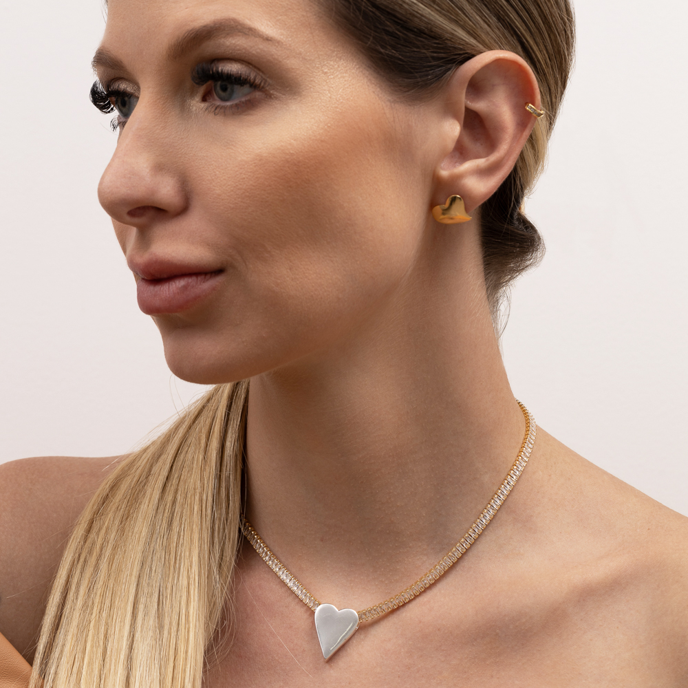 CHOKER RIVIERA COM PINGENTE CORAÇÃO PRATA BANHO OURO 18K