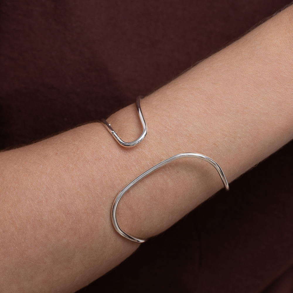 BRACELETE ORGÂNICO VAZADO BANHO PRATA