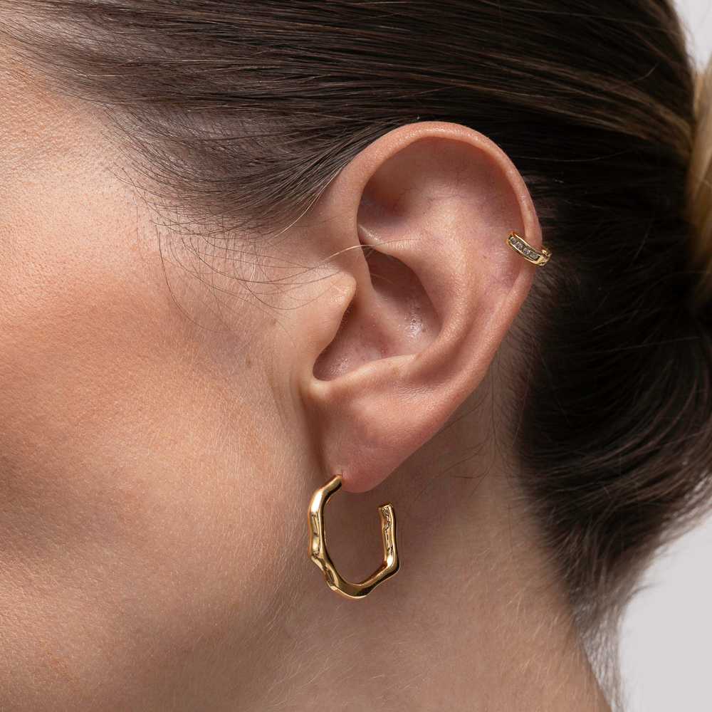 BRINCO ARGOLA ORGÂNICA ONDULADA BANHO OURO 18K BRINCO ARGOLA ORGÂNICA ONDULADA BANHO OURO 18K