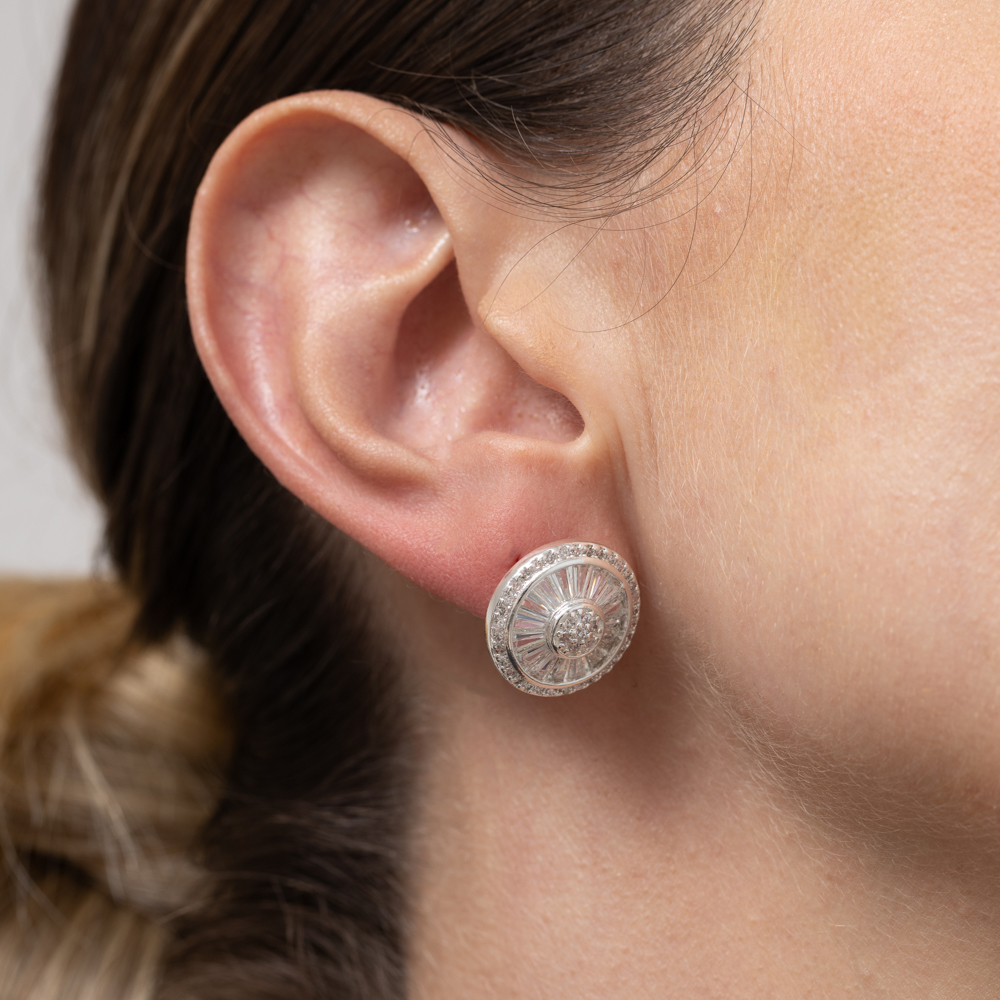 BRINCO PIZZA CRAVEJADA COM ZIRCÔNIAS NAVETE BANHO PRATA