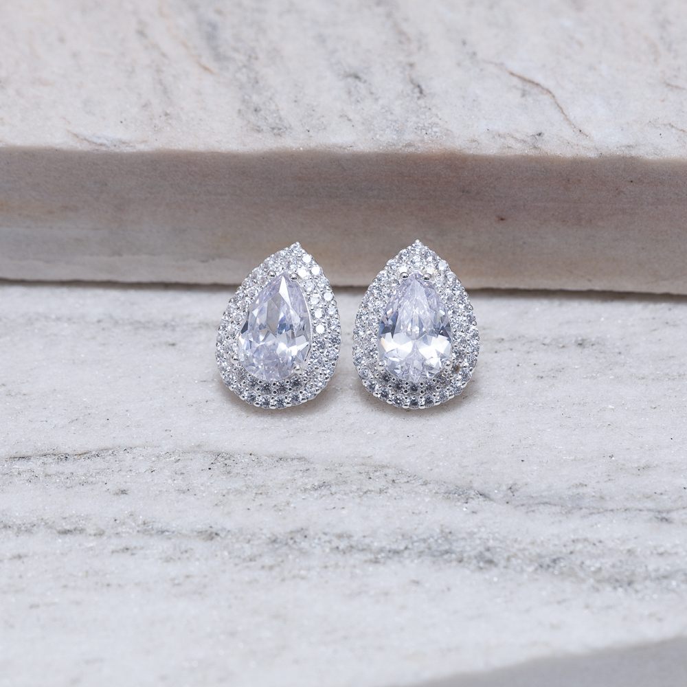 BRINCO GOTA CRAVEJADA CRISTAL BANHO PRATA