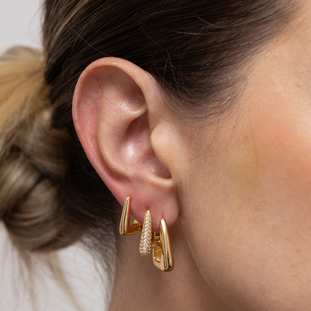 BRINCO ARGOLA G RETANGULAR LISO BANHO OURO 18K