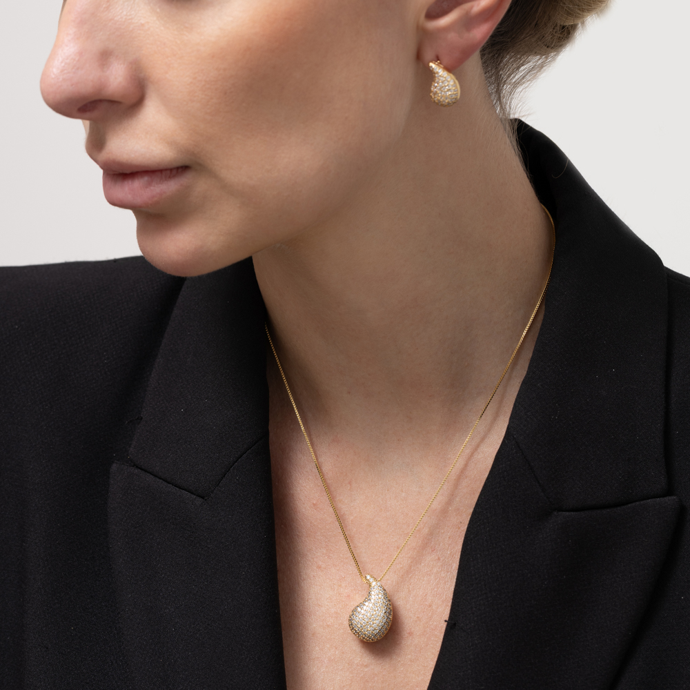 CONJUNTO GOTA ABAULADA CRAVEJADA BANHO OURO 18K