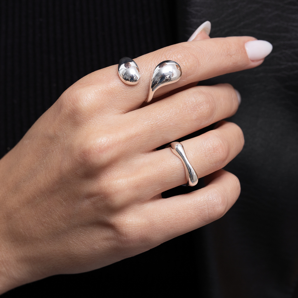 ANEL ORGÂNICO QUADRADO IRREGULAR BANHO PRATA ANEL ORGÂNICO QUADRADO IRREGULAR BANHO PRATA