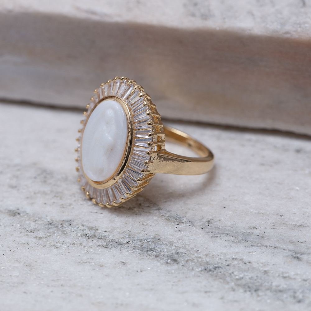 ANEL NOSSA SENHORA MADRE PÉROLA COM ZIRCÔNIAS BANHO OURO 18K