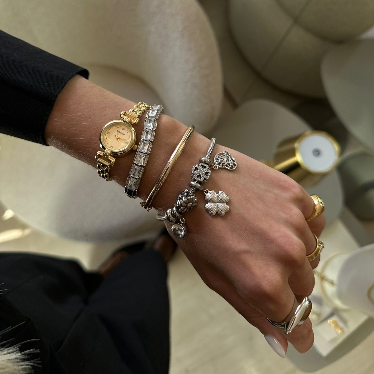 PULSEIRA 5 BERLOQUES PINGENTES DA SORTE 18CM AÇO INOX