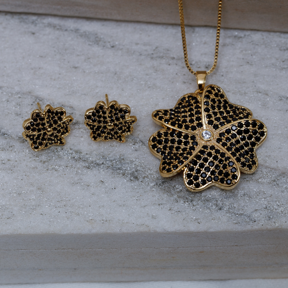 CONJUNTO FLOR DE AZALÉIA PRETO BANHO OURO 18K