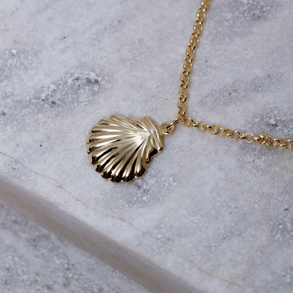 TORNOZELEIRA CONCHA DOURADA BANHO OURO 18K