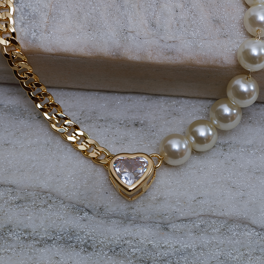 COLAR ELOS GRUMET E PÉROLAS COM CORAÇÃO CRISTAL BANHO OURO 18K