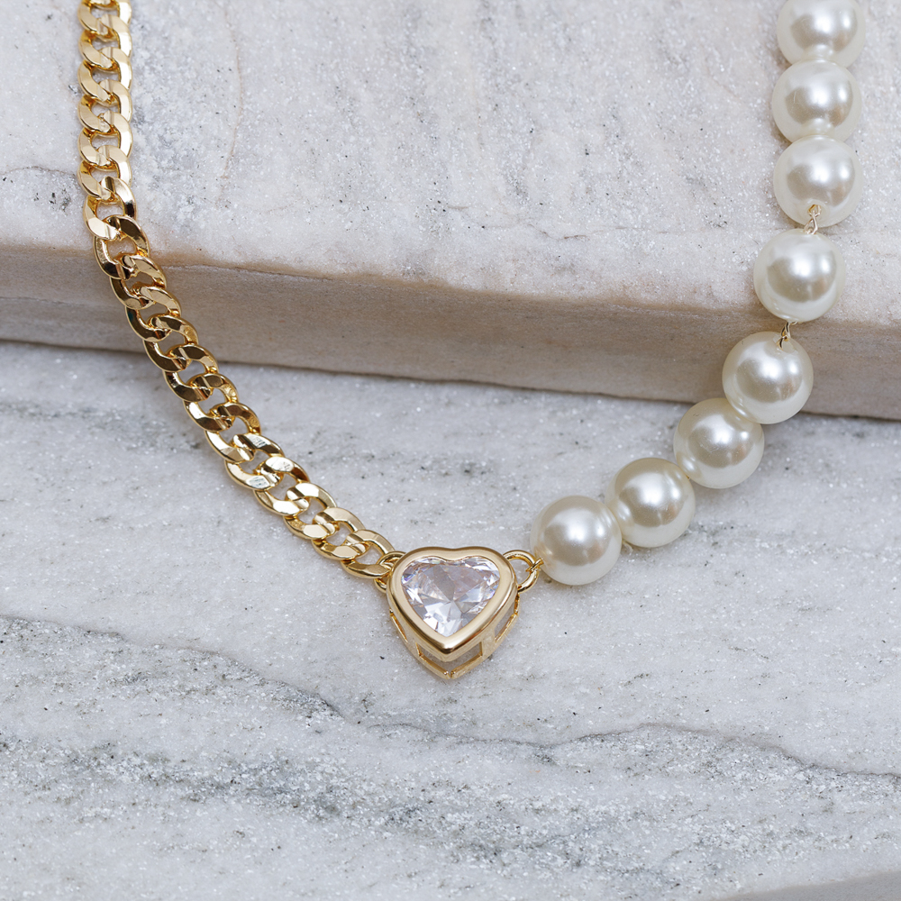 COLAR ELOS GRUMET E PÉROLAS COM CORAÇÃO CRISTAL BANHO OURO 18K