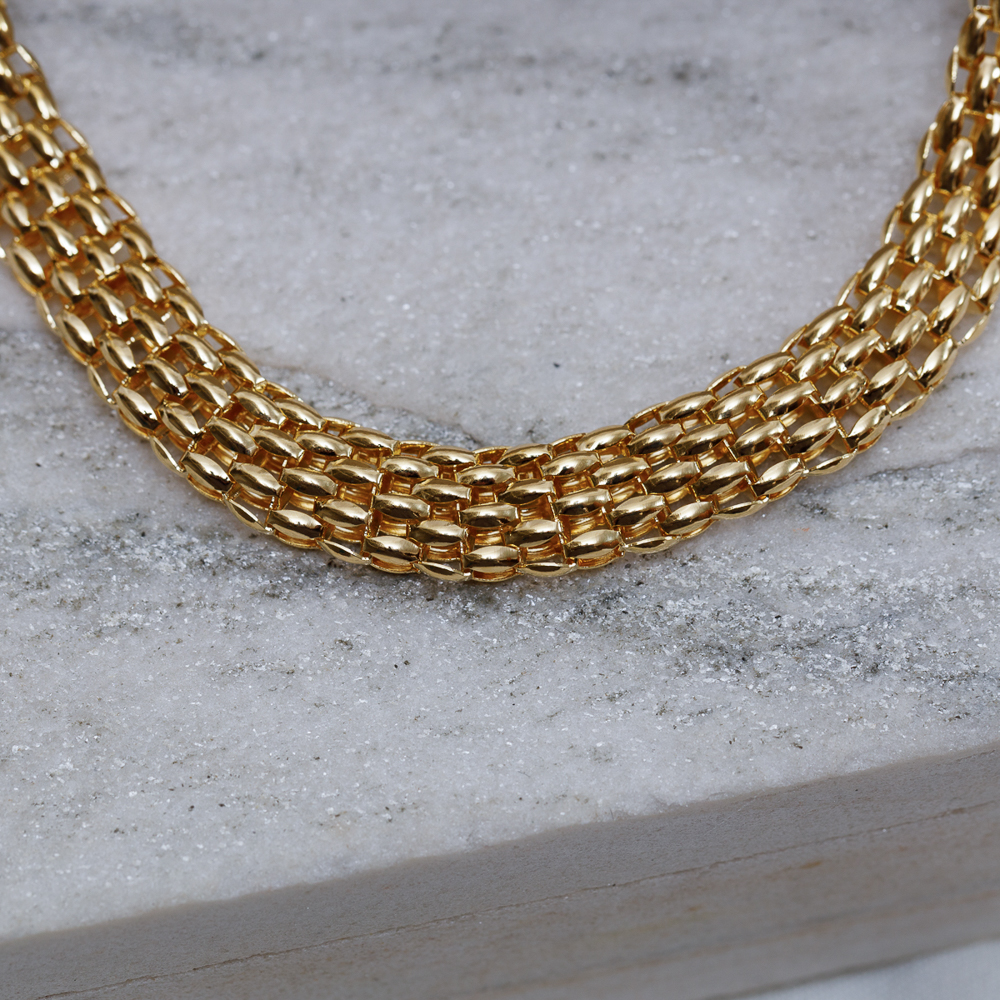 COLAR MALHA OCA ACHATADA COM FECHO BOIA BANHO OURO 18K