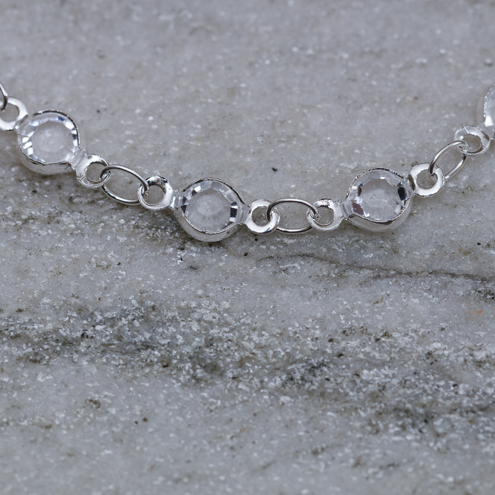 CHOKER COM PEDRINHAS CRISTAIS BANHO PRATA
