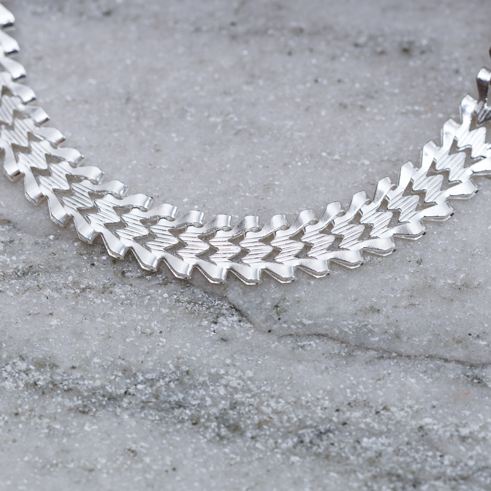 CHOKER MULHER MARAVILHA BANHO PRATA