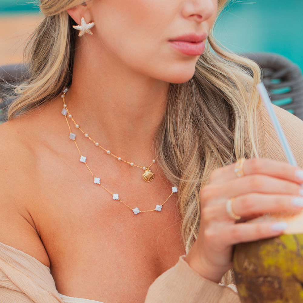 COLAR PÉROLA TREVO BANHO OURO 18K