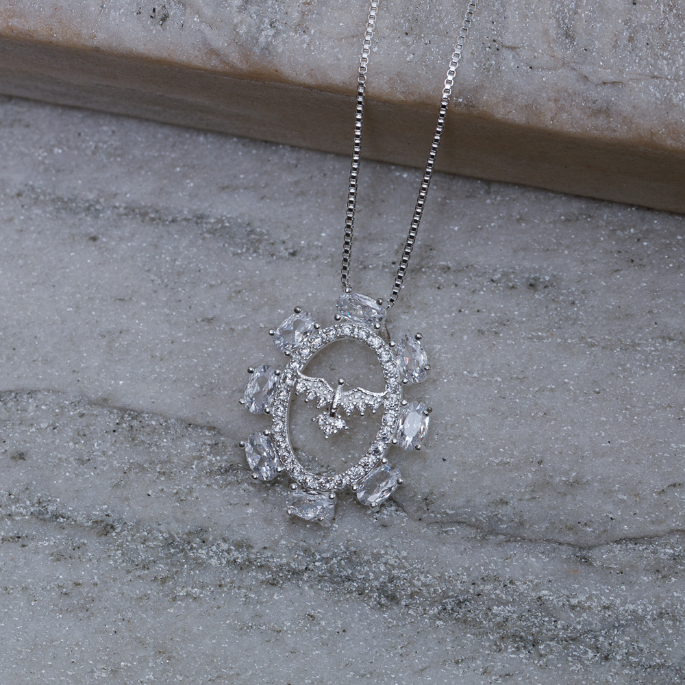 COLAR ESPÍRITO SANTO COM PEDRAS CRISTAIS BANHO PRATA