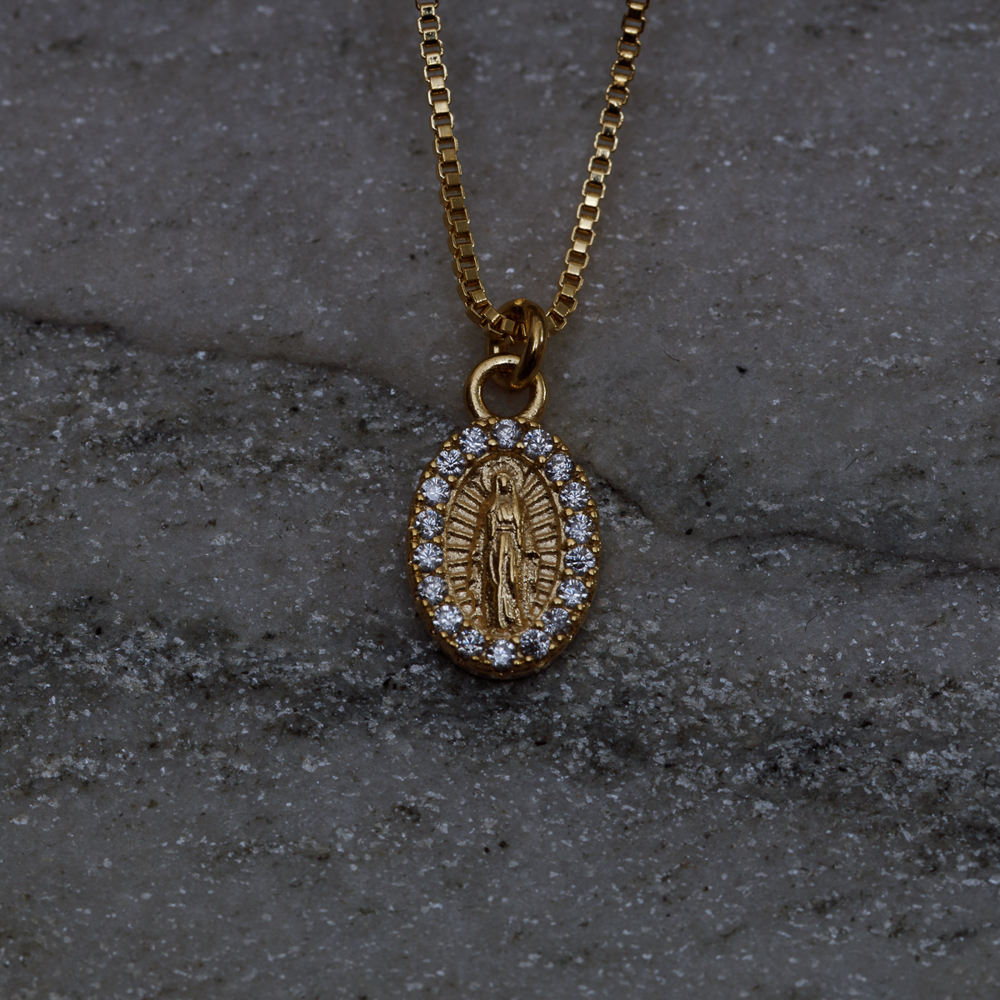COLAR MEDALHA P NOSSA SENHORA CRISTAL BANHO OURO 18K