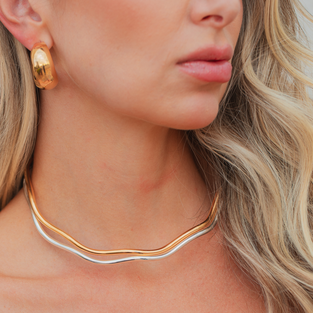 COLAR ARO ONDULADO BANHO OURO 18K