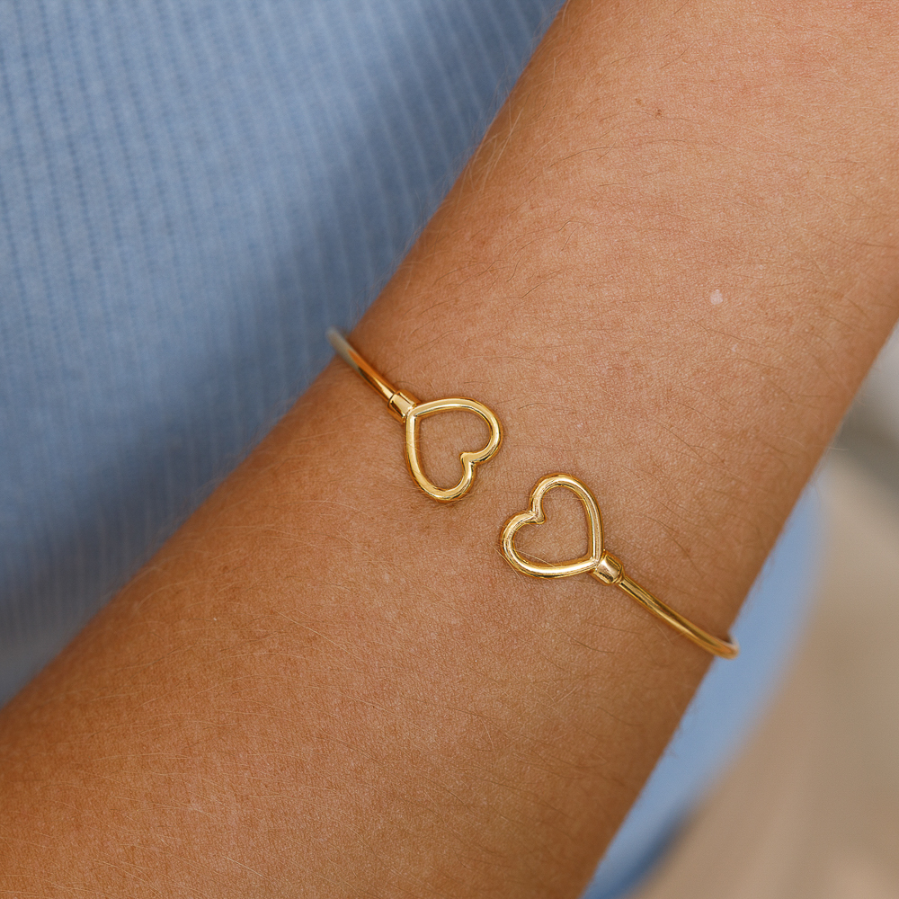 BRACELETE CORAÇÕES LISOS BANHO OURO 18K