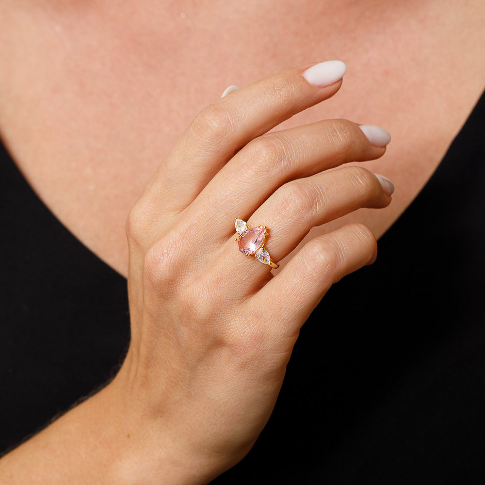 ANEL FORMATURA GOTA ROSA CLARO BANHO OURO 18K