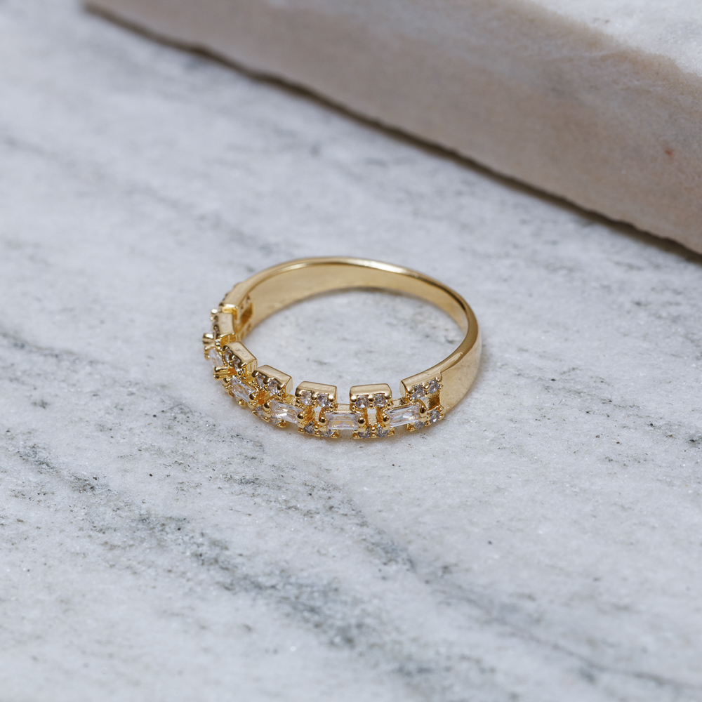 ANEL CORRENTE CRAVEJADA BANHO OURO 18K