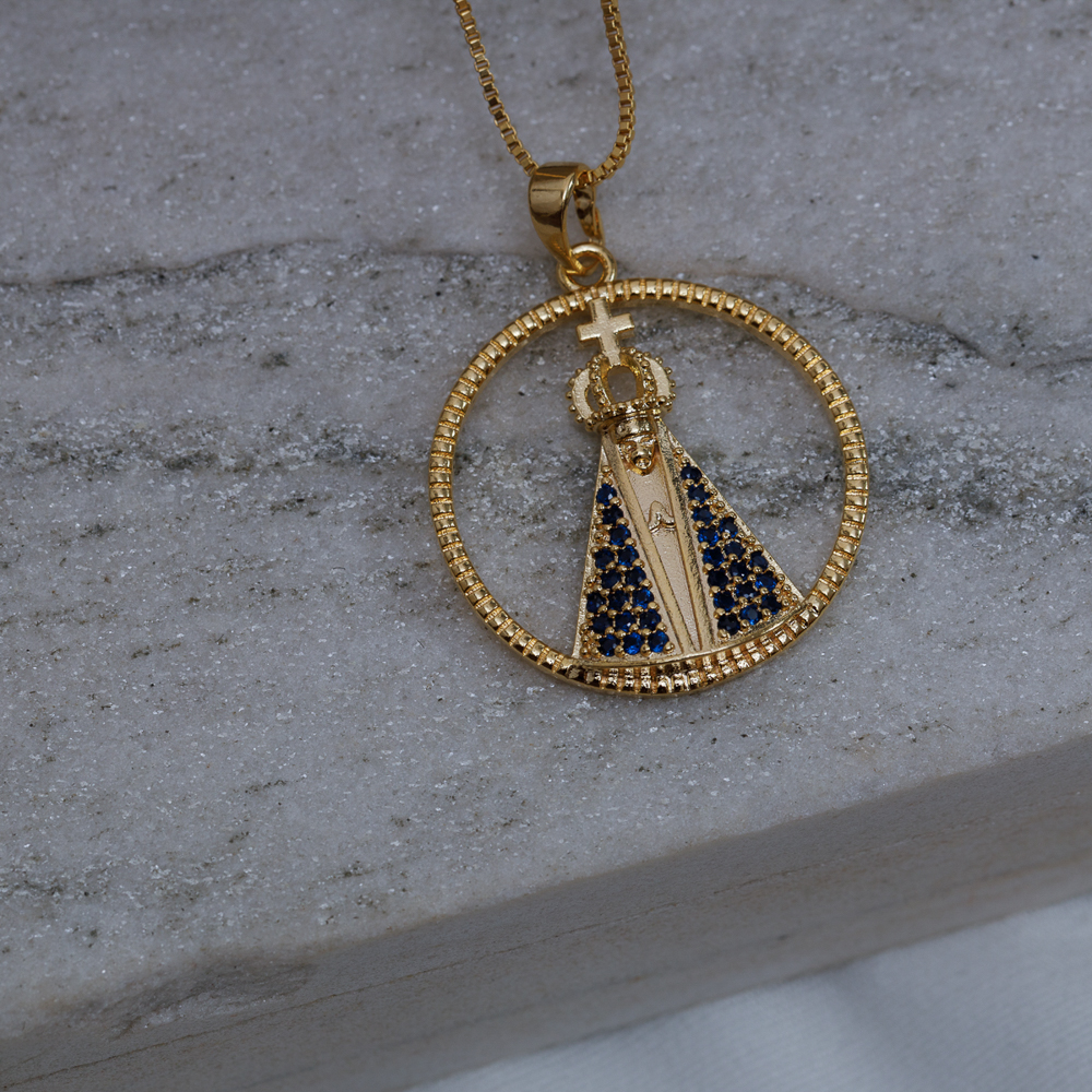 COLAR MEDALHA NOSSA SENHORA MANTO AZUL BANHO OURO 18K