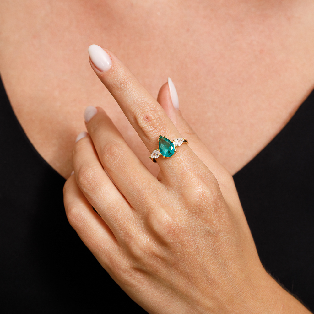 ANEL FORMATURA GOTA VERDE TIFANNY BANHO OURO 18K