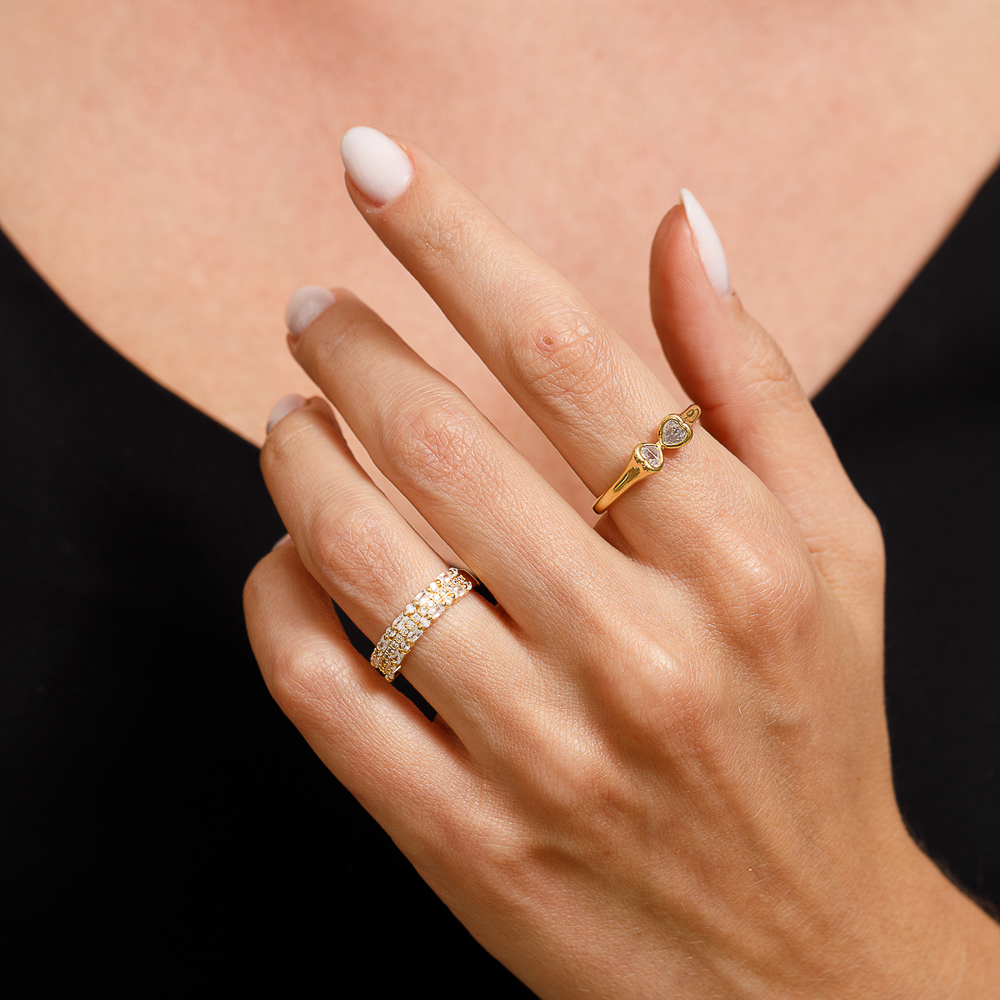 ANEL CORAÇÕES DUPLOS PEDRA CRISTAL BANHO OURO 18K