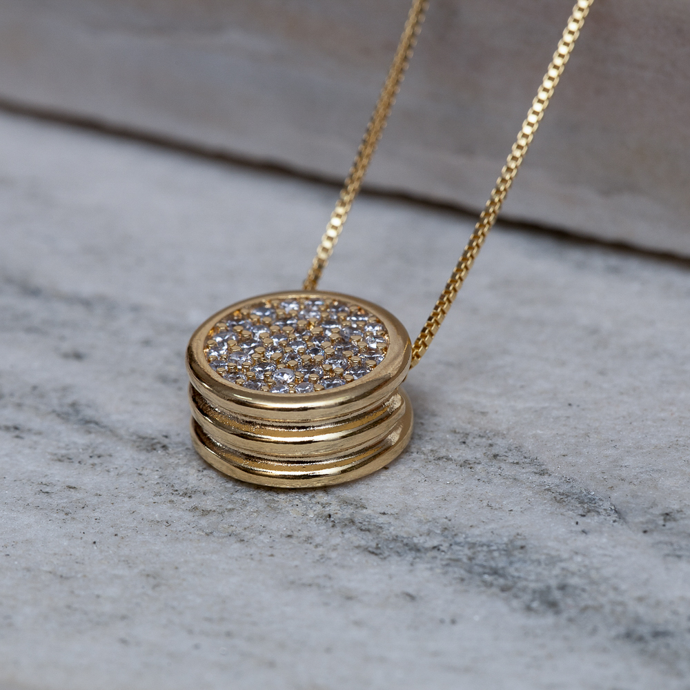 COLAR CÍRCULO CRAVEJADO BANHO OURO 18K