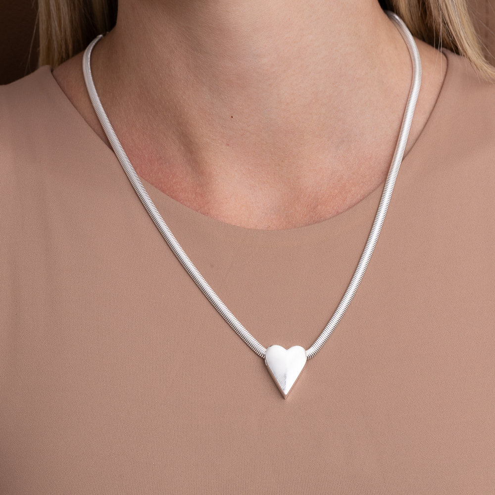 COLAR MALHA ALEMÃ COM CORAÇÃO PRATA BANHO PRATA