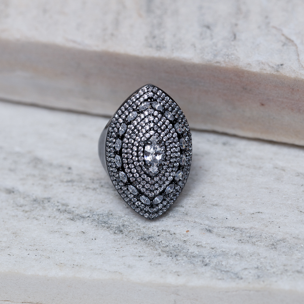 ANEL GOTA COM ZIRCÔNIAS CRISTAIS BANHO RÓDIO NEGRO