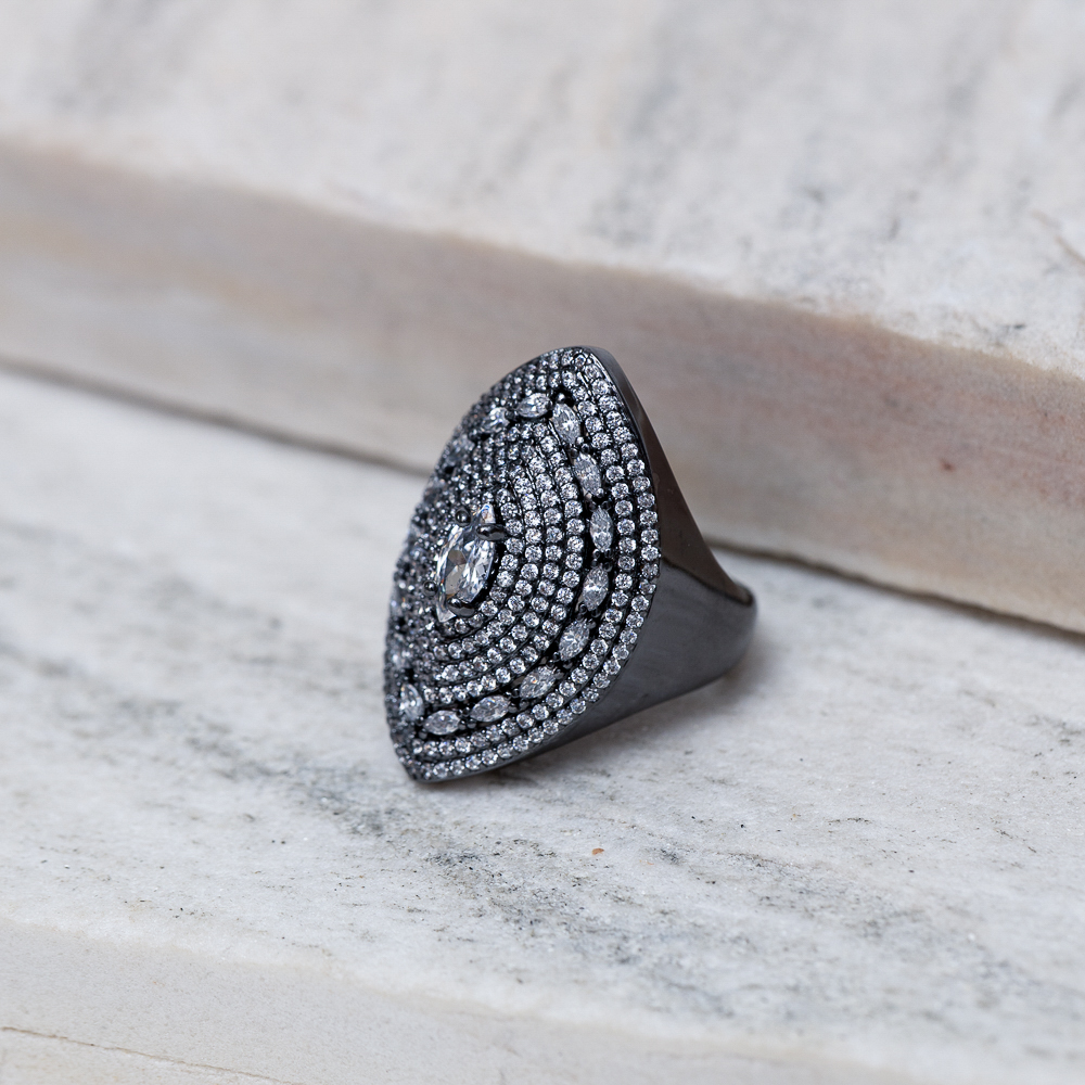 ANEL GOTA COM ZIRCÔNIAS CRISTAIS BANHO RÓDIO NEGRO