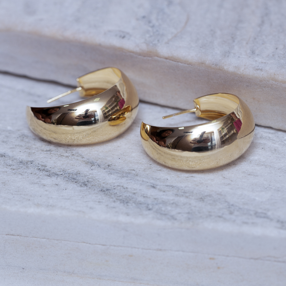 BRINCO ARGOLA LISA LARGA G BANHO OURO 18K