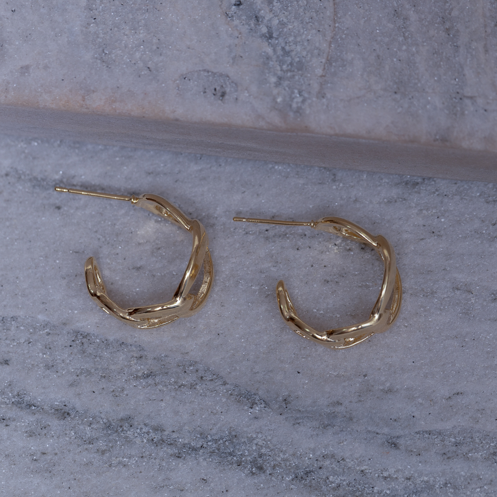 BRINCO ARGOLA ELOS GRUMET BANHO OURO 18K