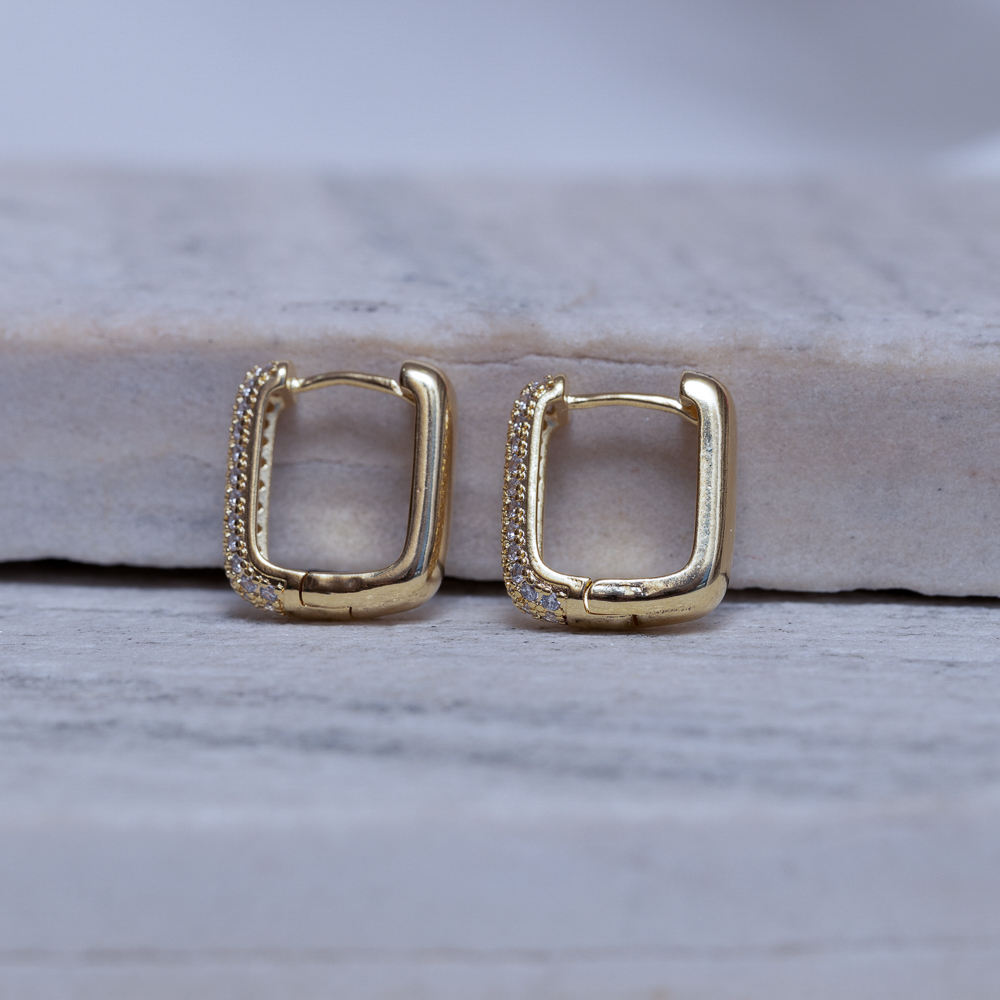 BRINCO ARGOLA RETANGULAR CRAVEJADA BANHO OURO 18K