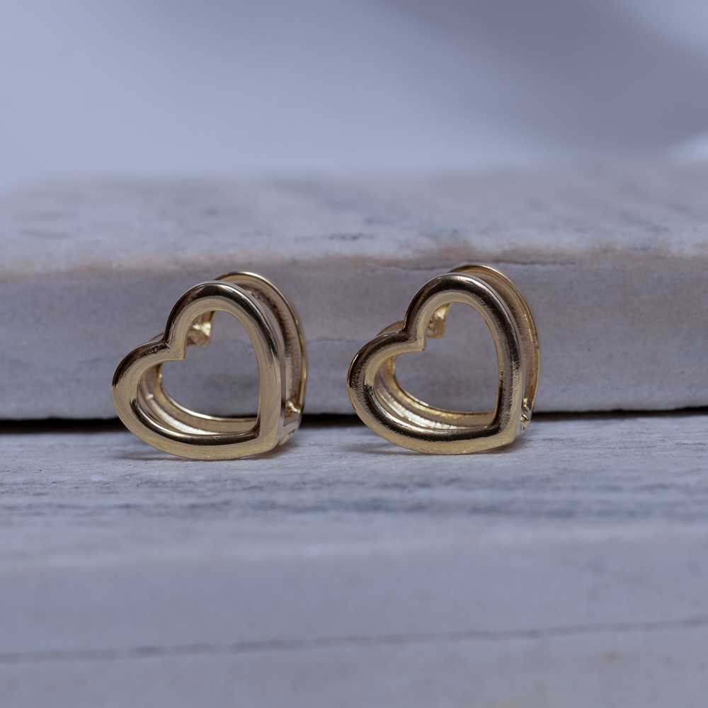 BRINCO ARGOLA CORAÇÃO M DUPLO VAZADO BANHO OURO 18K