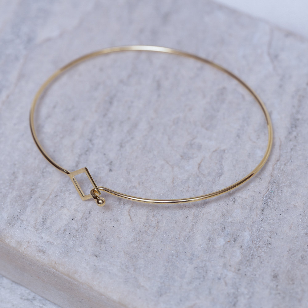 BRACELE FINO COM FECHO LOSANGO BANHO OURO 18K