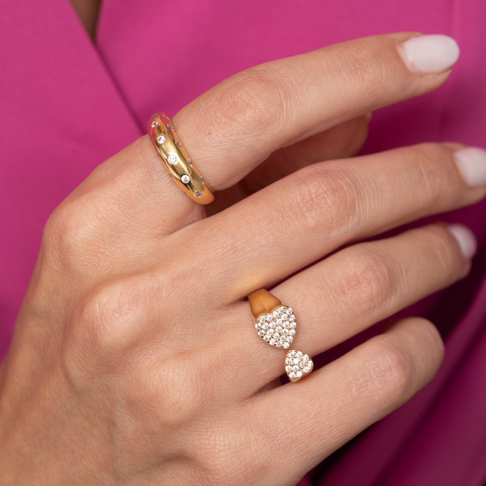 ANEL ABAULADO COM PEDRAS CRISTAIS BANHO OURO 18K