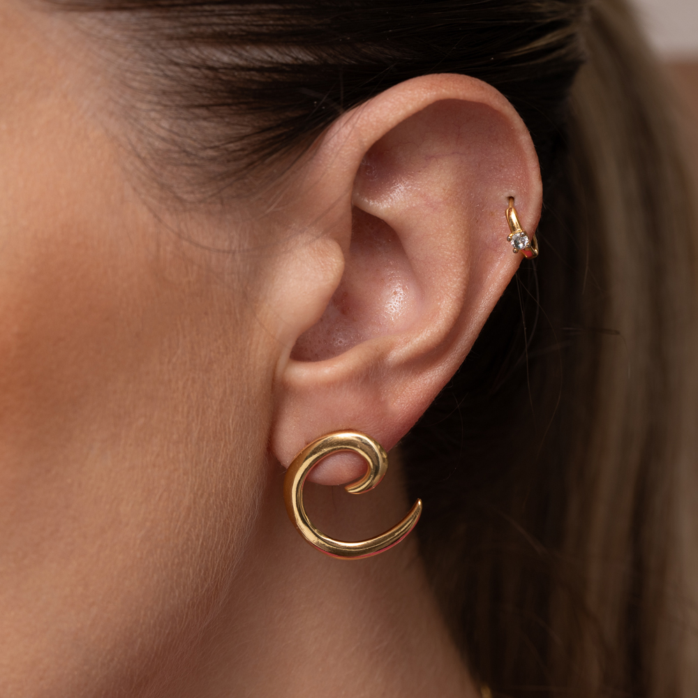 BRINCO ORGÂNICO MOANA BANHO OURO 18K