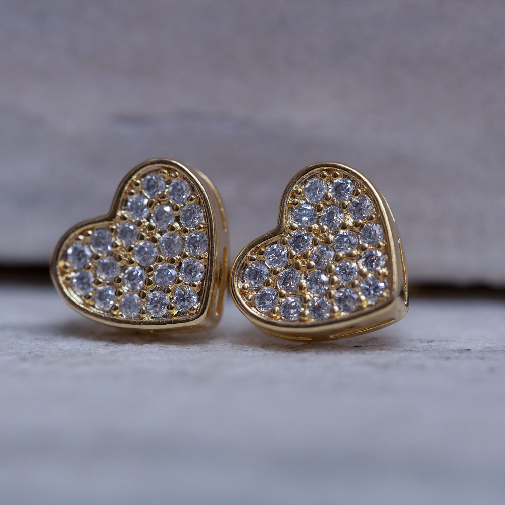 BRINCO CORAÇÃO CRAVEJADO BANHO OURO 18K