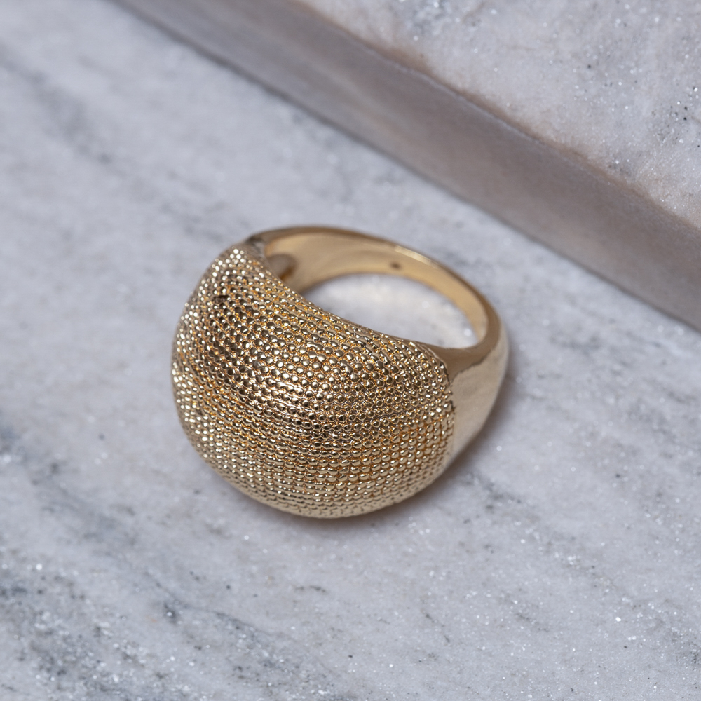 ANEL GRANDE DIAMANTADO BANHO OURO 18K