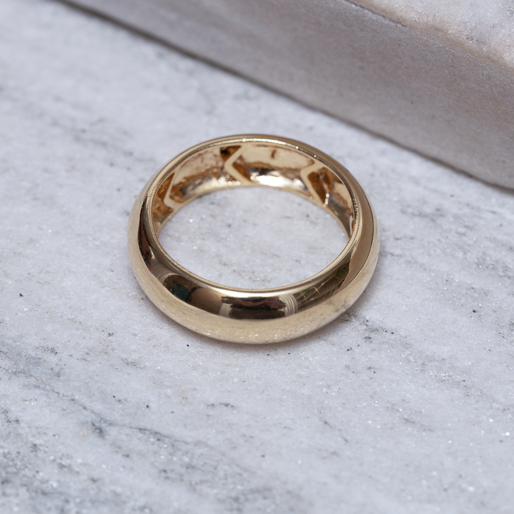 ANEL LISO ABAULADO M BANHO OURO 18K