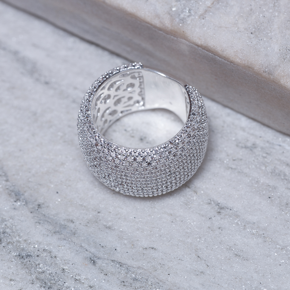 ANEL DELUXE CRAVEJADO COM ZIRCÔNIAS CRISTAIS BANHO PRATA