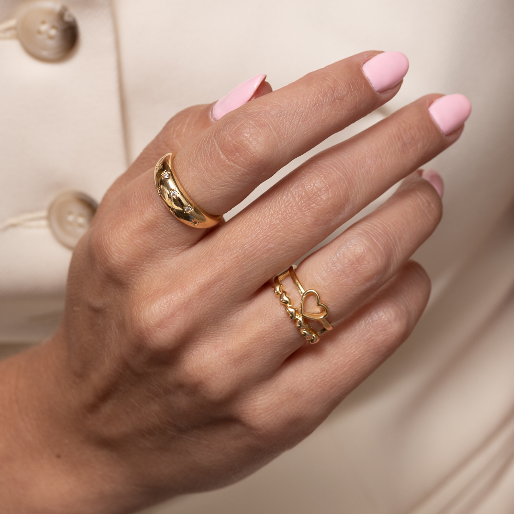 ANEL ABAULADO COM ESTRELINHAS CRISTAIS BANHO OURO 18K