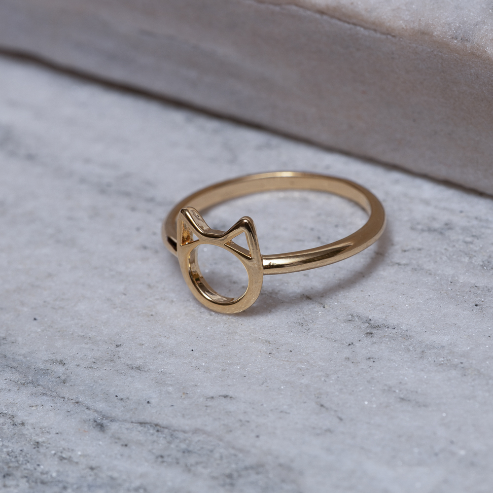 ANEL GATINHO LISO VAZADO BANHO OURO 18K