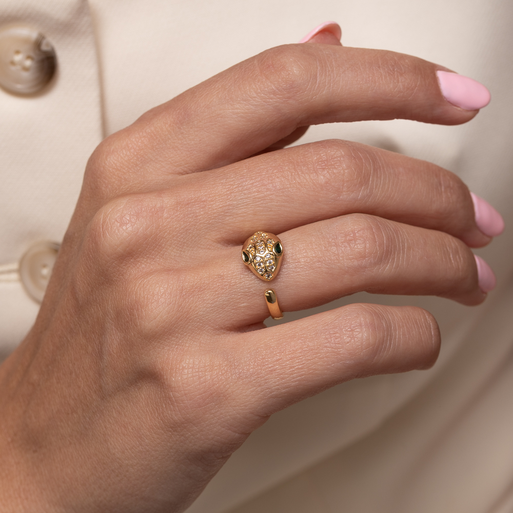 ANEL COBRA CRAVEJADA COM OLHOS VERDES BANHO OURO 18K