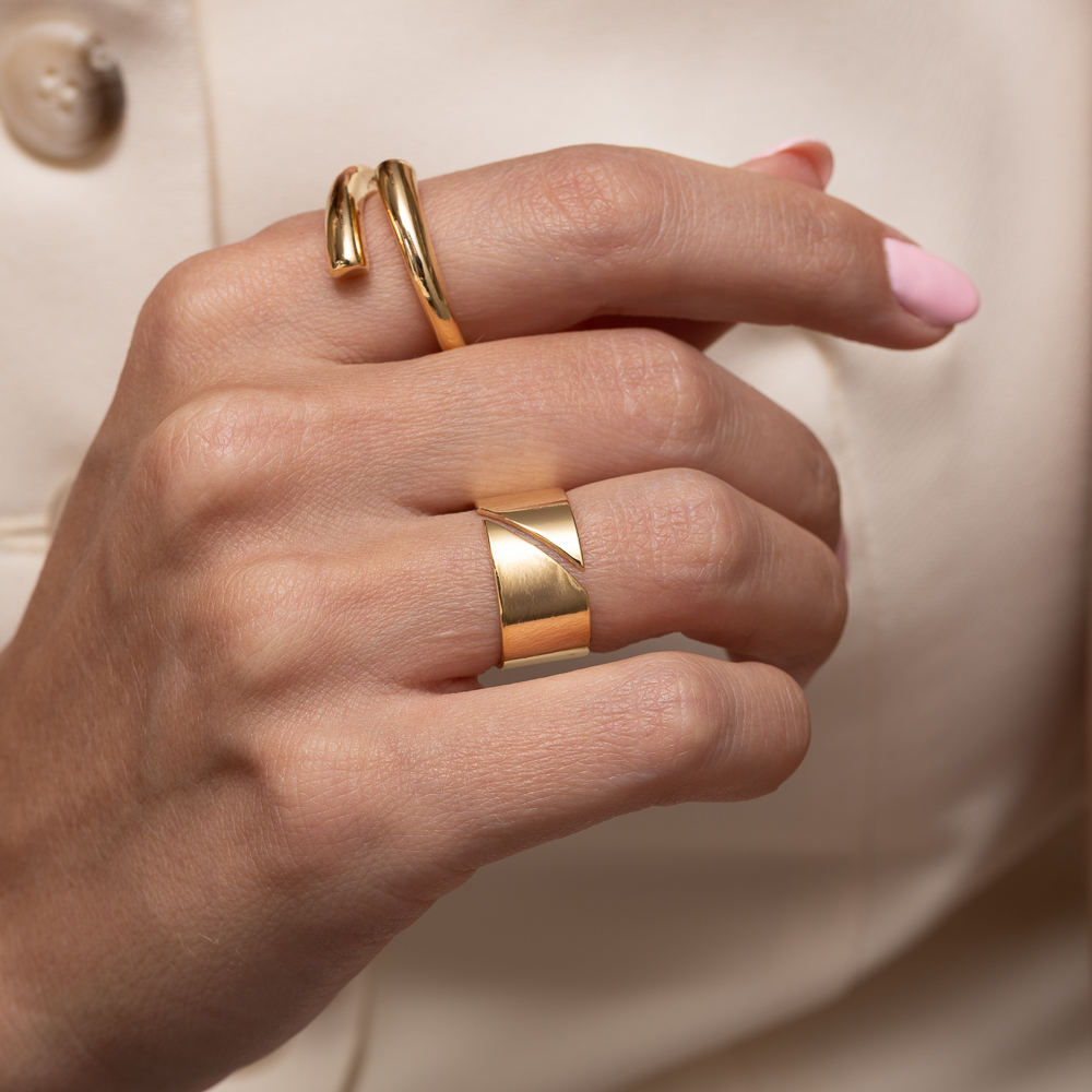 ANEL REGULAGEM GROSSO LISO BANHO OURO 18K