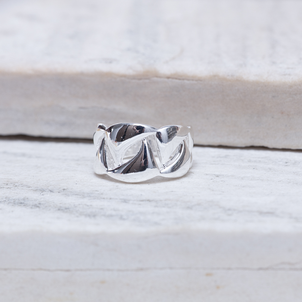 ANEL LISO TRANÇADO BANHO PRATA